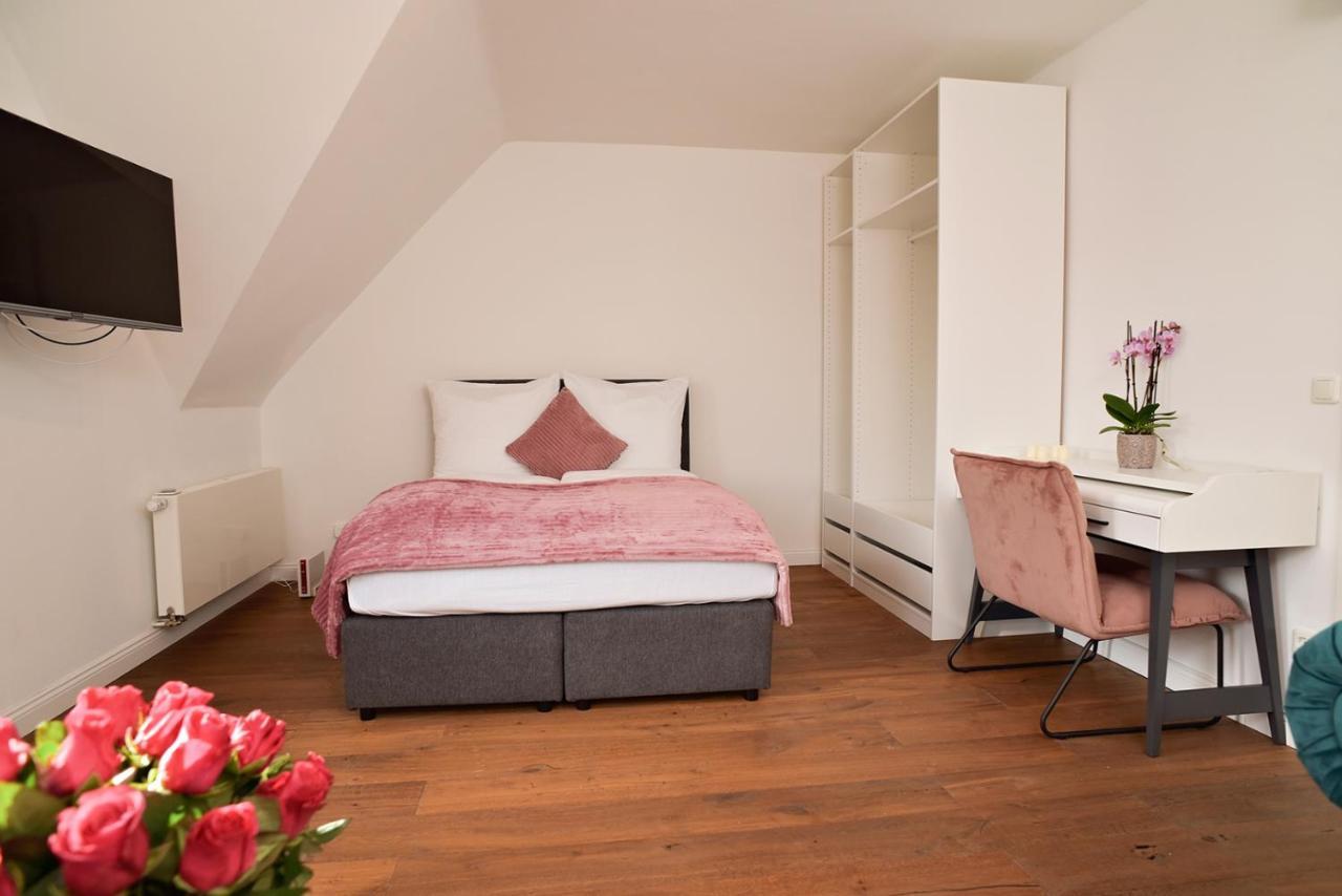 Victoria Boardinghouse Aparthotel Dusseldorf Bagian luar foto